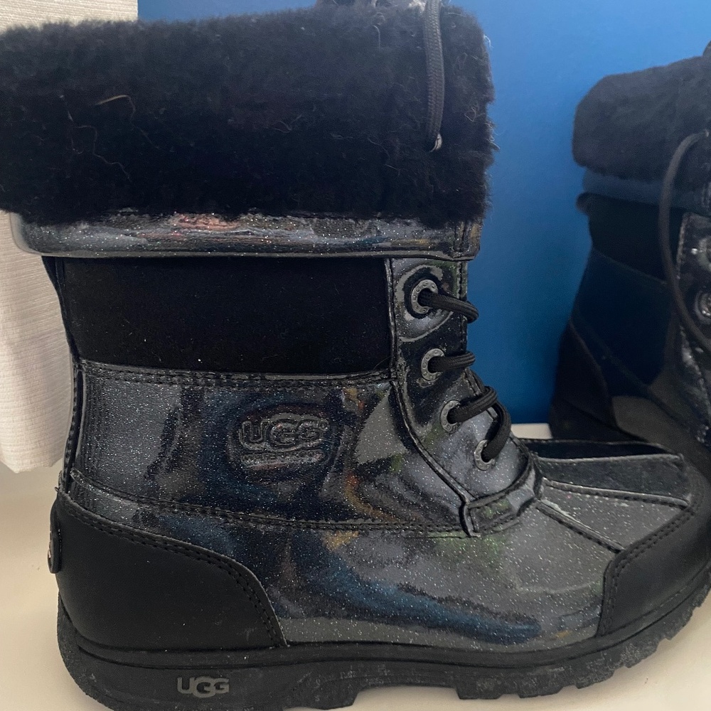 Ugg Butte II Black Glittery Insulated Winter Boots, Girls 6
